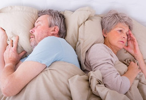 "Bật mí" 7 cách khắc phục chứng mất ngủ ở người già